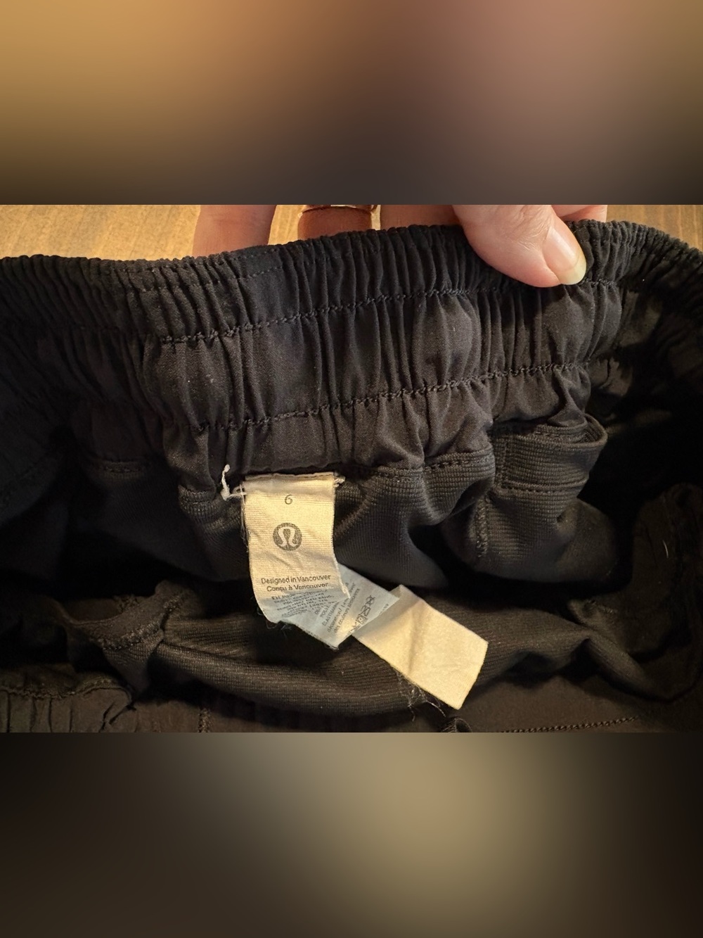 Lululemon Hotty Hot Shorts 2.5” Black Size 6 NWOT - Picture 2 of 4